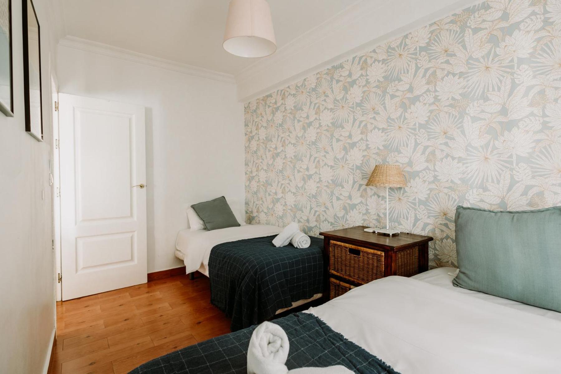 Spacious Central Apartment Севилья Экстерьер фото